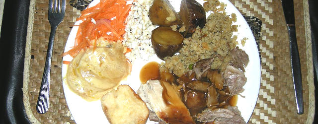 A traditional Māori Hāngī meal